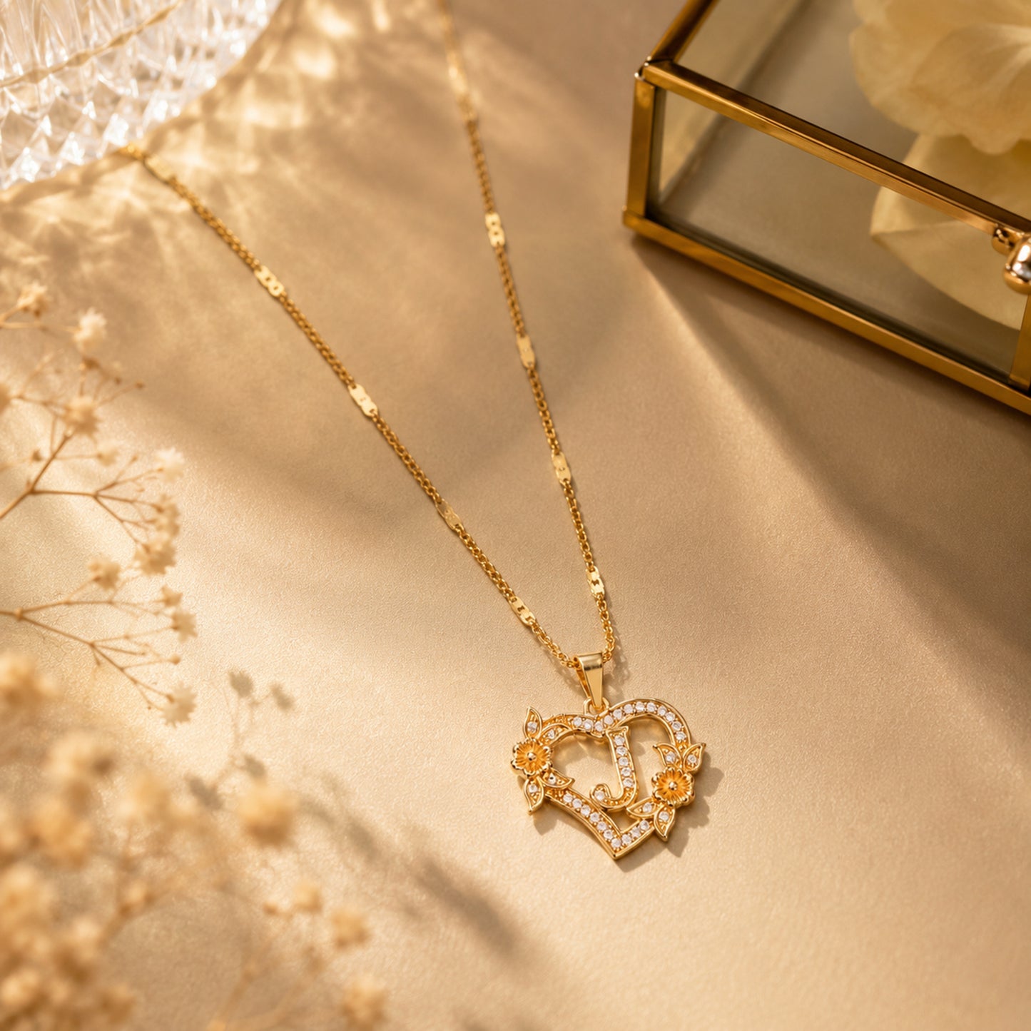 To My Wife-Customized heart-shaped diamond necklace with the first letter of the name-A84086